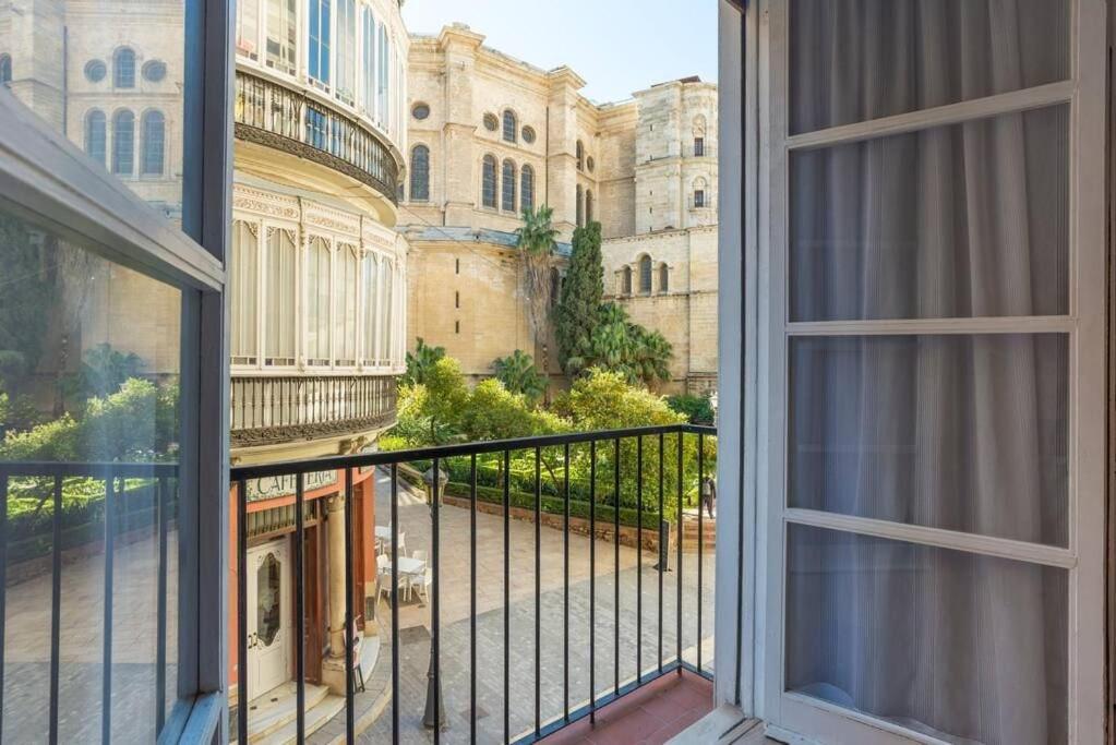 Cathedral Suites Malaga Room photo
